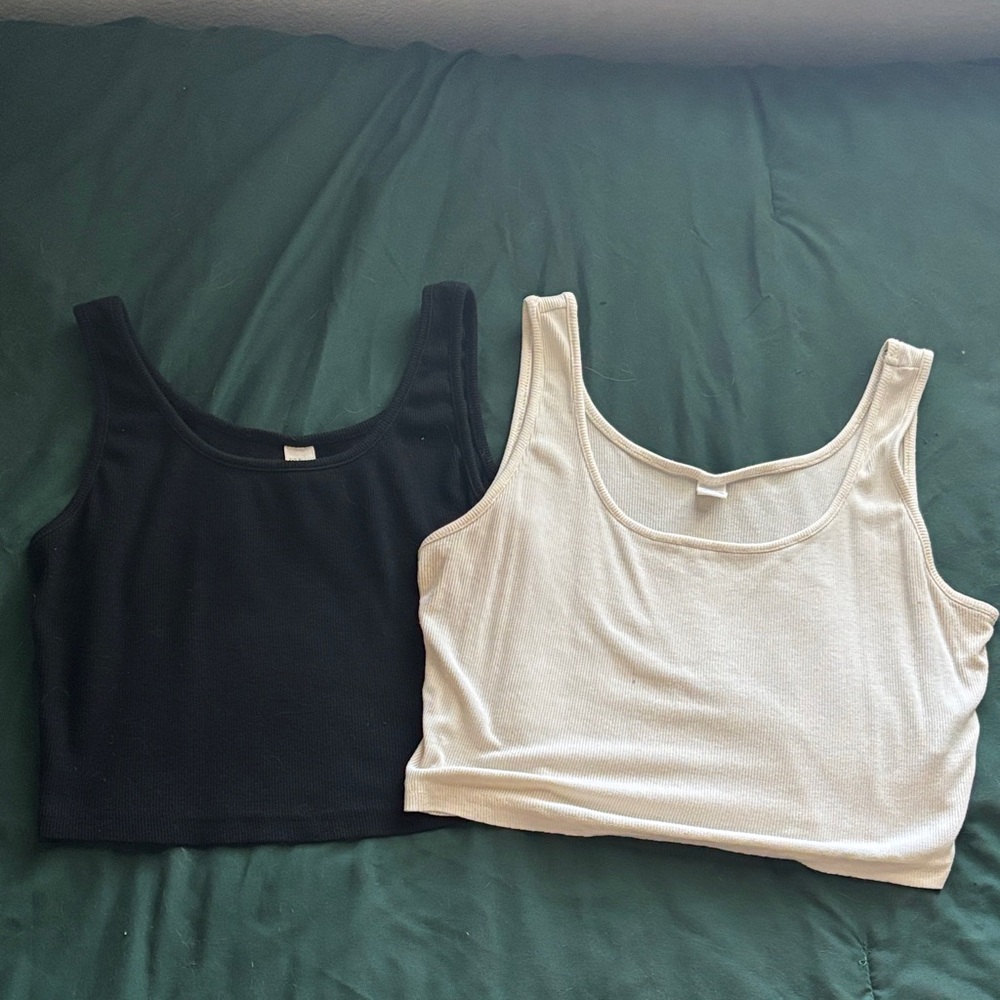 M Ribbed Black & Cream Cropped Tops
